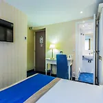 Austin's Arts Et Metiers Hotel