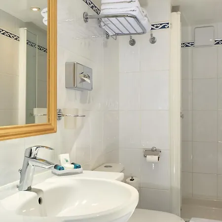 Hotel Austin's Arts Et Metiers 3*