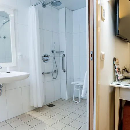 Austin's Arts Et Metiers Hotel 3*