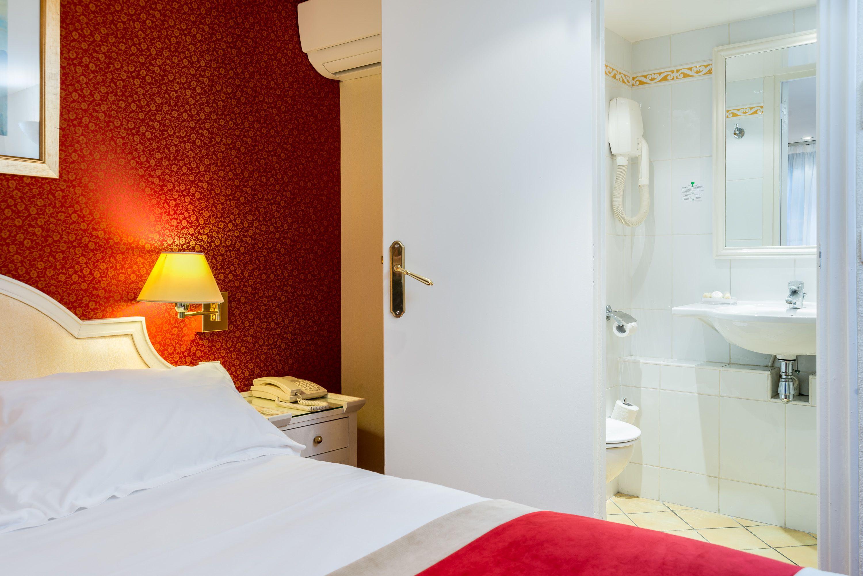 Austin's Arts Et Metiers Hotel 3*