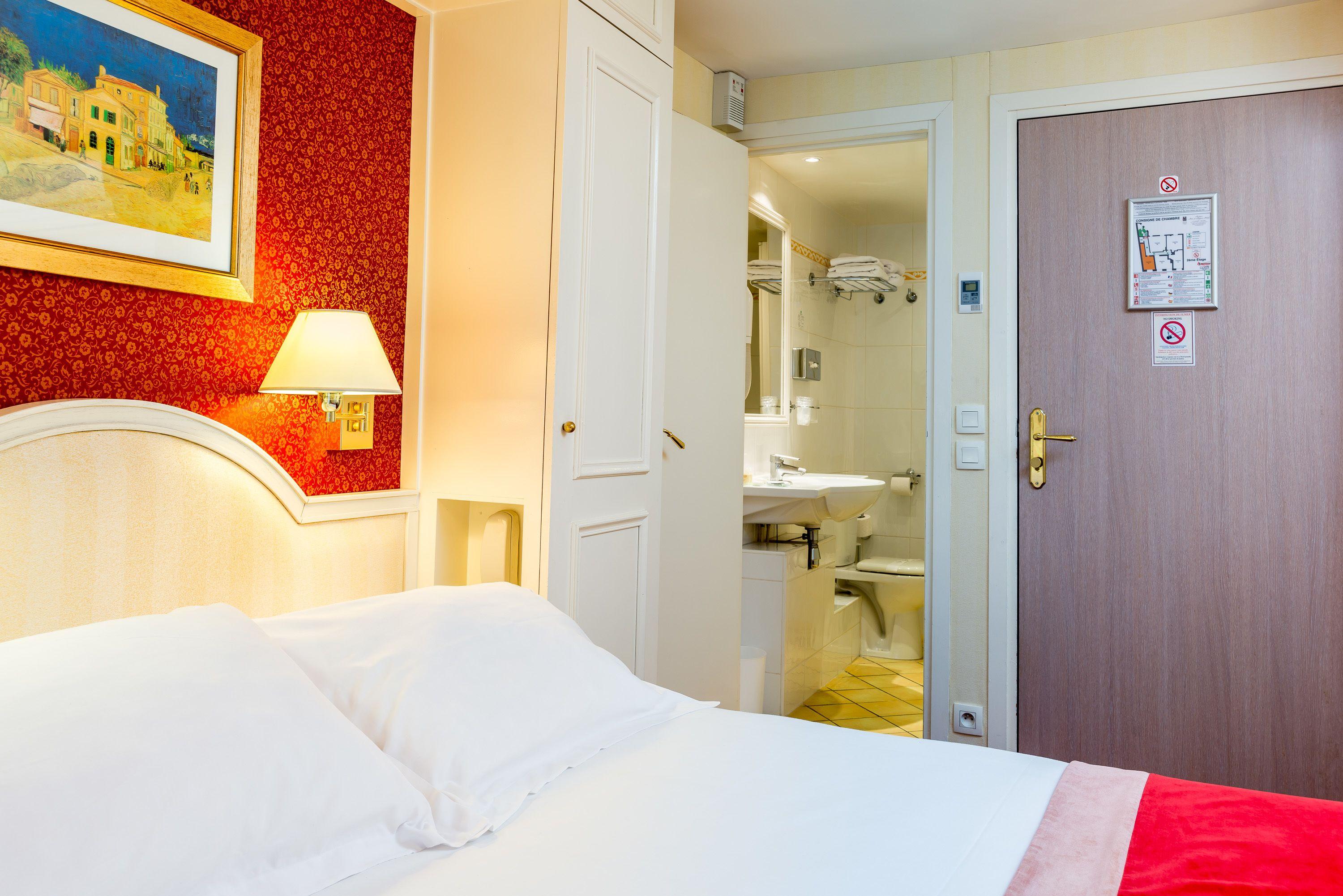 Austin's Arts Et Metiers Hotel