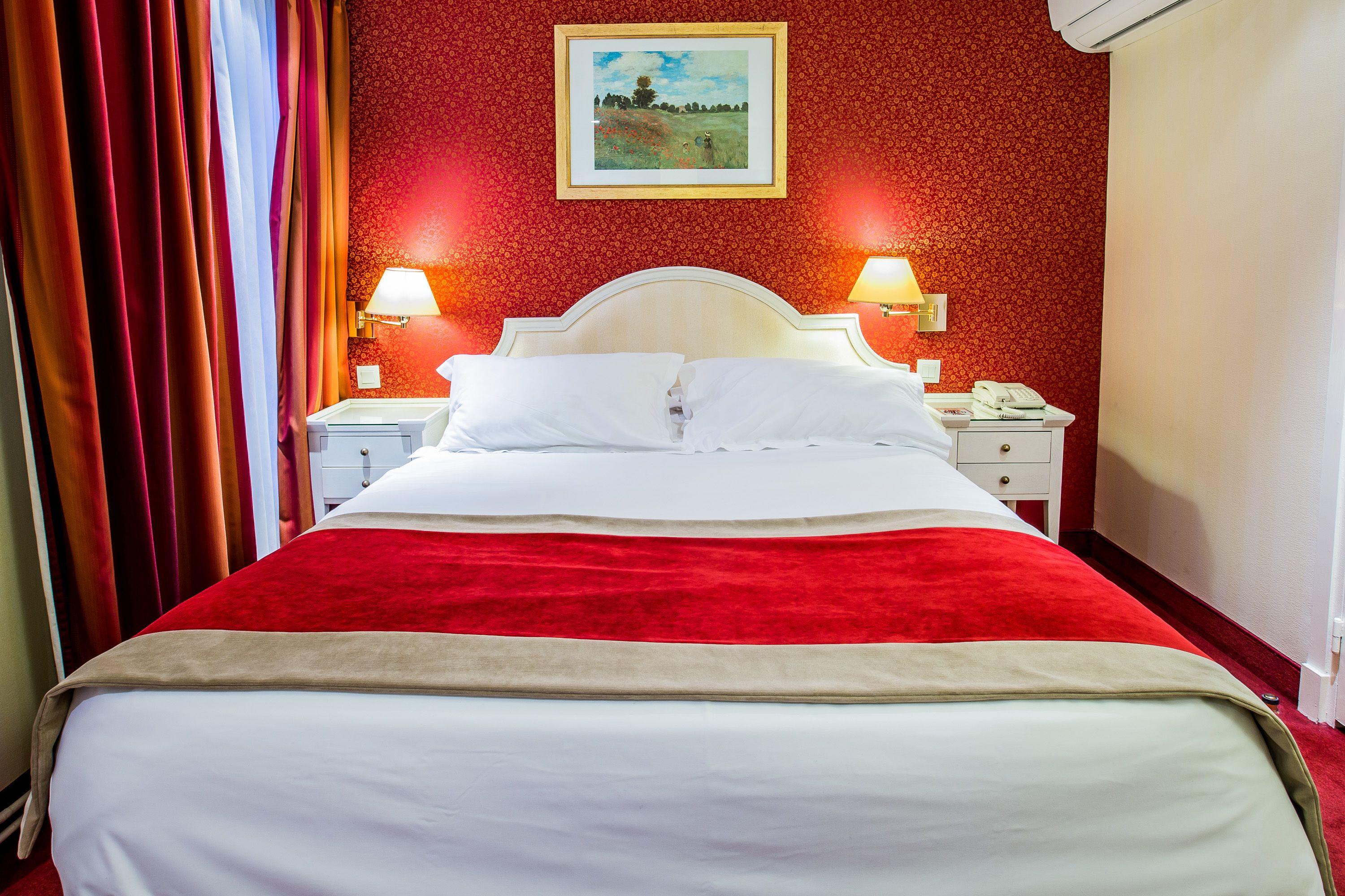 Austin's Arts Et Metiers Hotel